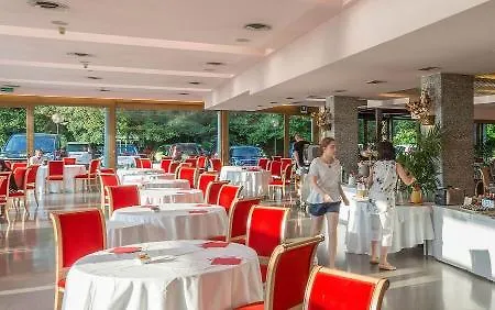 Carlotta 4*
